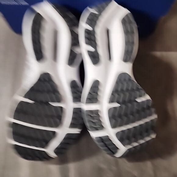 Mizuno Women s Wave Rider 24 Waveknit Running Shoe - Lunar Rock White 6 - Picture 9 of 10